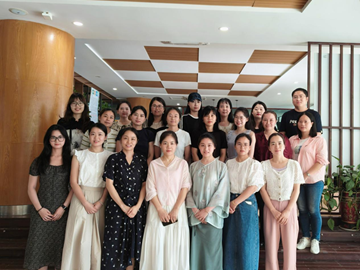 凝心聚力共研讨，经验分享促提升----长沙市周南梅溪湖中学初中英语组开展初三经验分享、新教材研讨与名师工作室活动总结